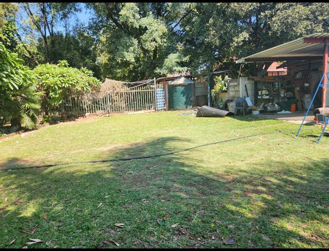 7 BEDROOM HOUSE FOR SALE IN OOS EINDE